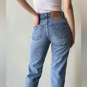 Vintage Levis 550 Classic relaxed fit womens size 8  Short Tapered leg